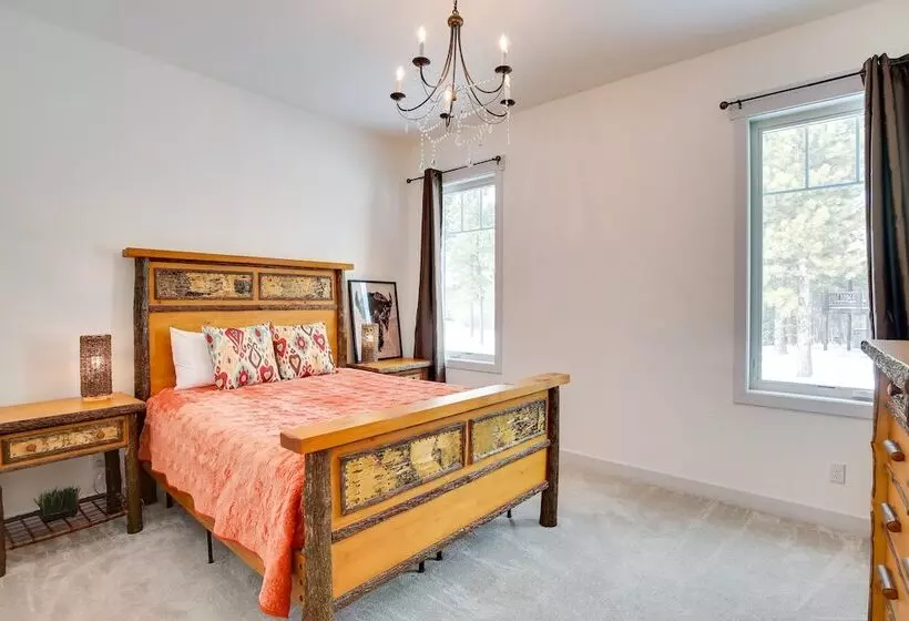 Modern Lead Cabin W/ Hot Tub, 6 Mi To Skiing!