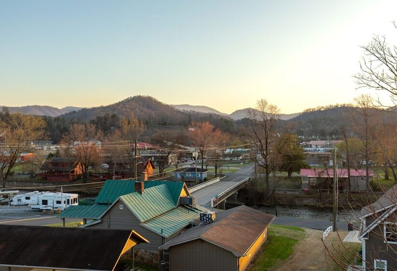 Parkway Paradise W Private Hot Tub