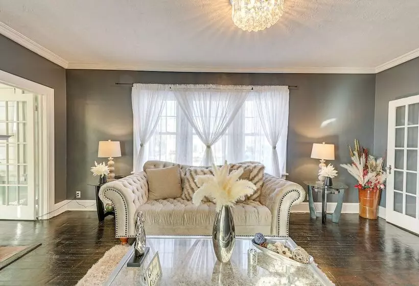 Charming Connecticut Retreat Near Museums & Hiking