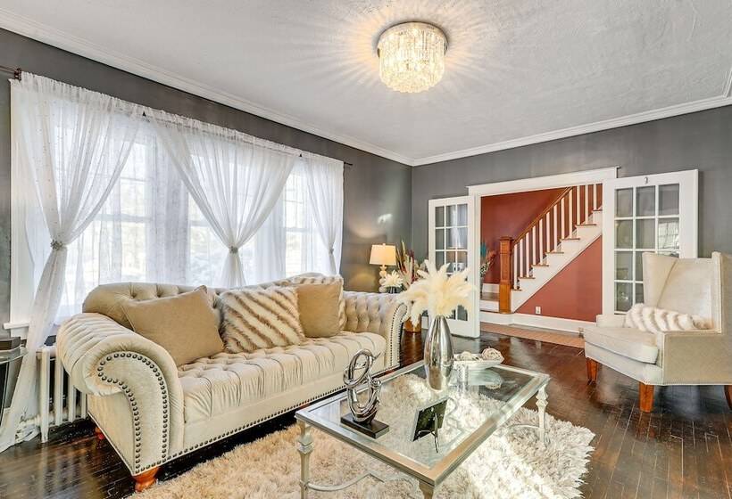 Charming Connecticut Retreat Near Museums & Hiking