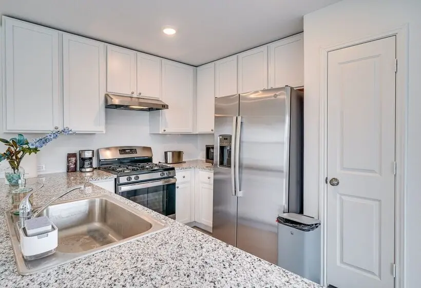Pet Friendly San Antonio Home ~ 9 Mi To Lackland!