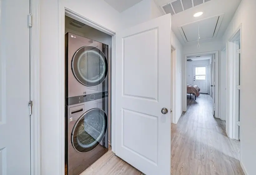 Pet Friendly San Antonio Home ~ 9 Mi To Lackland!