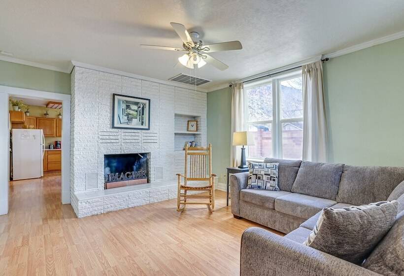 Remodeled Pioneer Home In Hurricane W/ Patio!