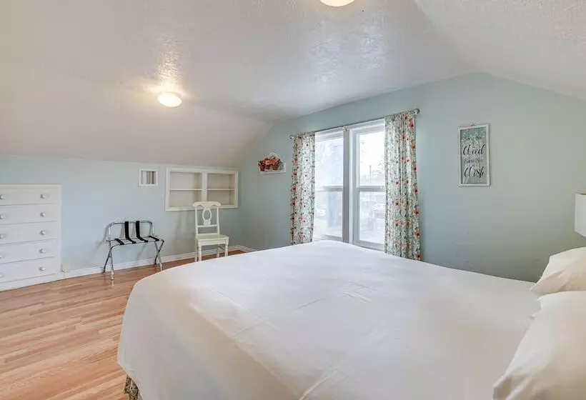 Remodeled Pioneer Home In Hurricane W/ Patio!