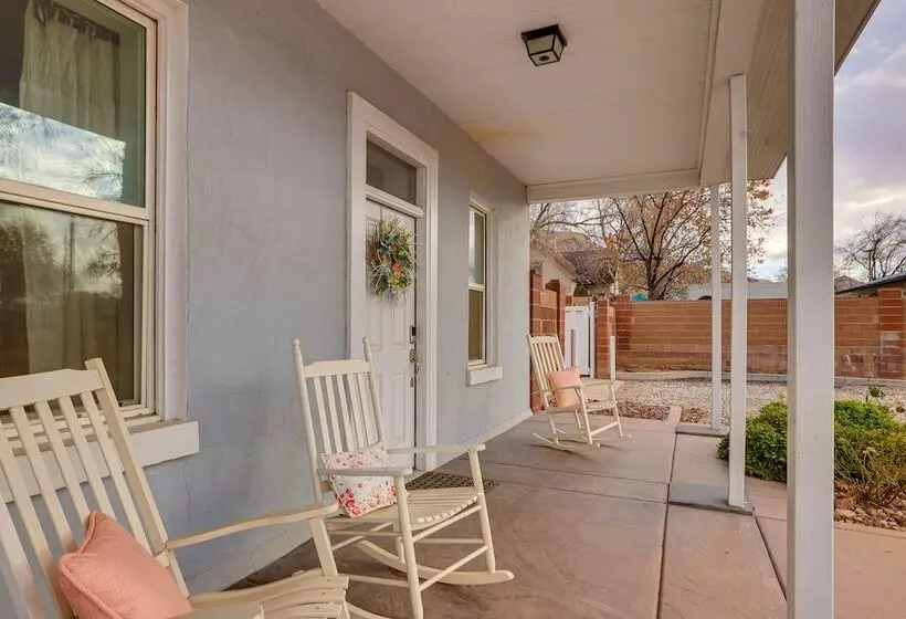 Remodeled Pioneer Home In Hurricane W/ Patio!