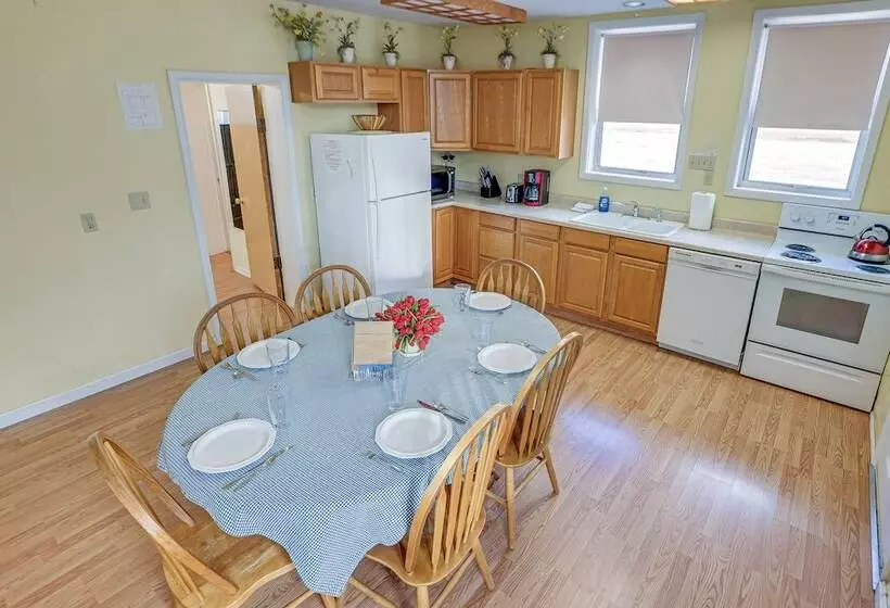 Remodeled Pioneer Home In Hurricane W/ Patio!