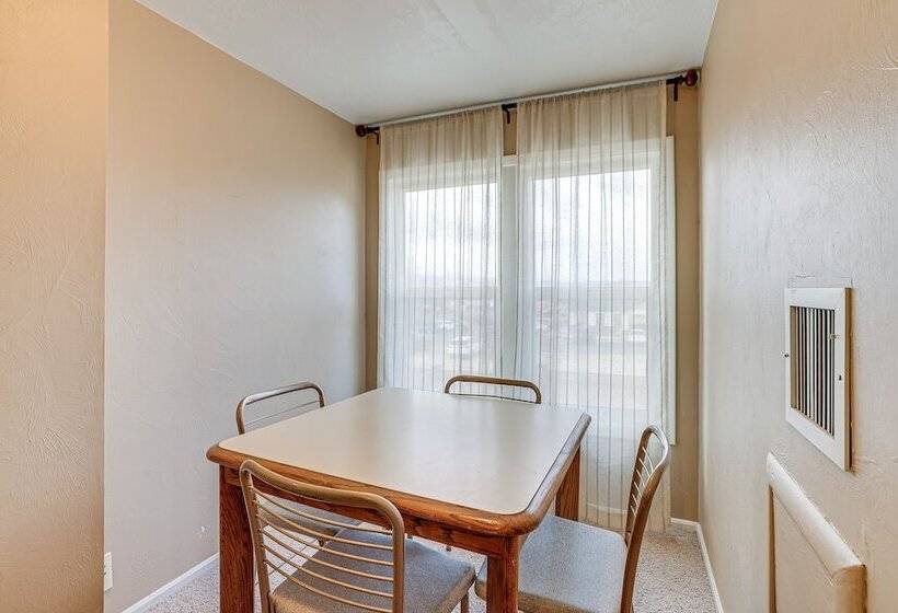 Remodeled Pioneer Home In Hurricane W/ Patio!