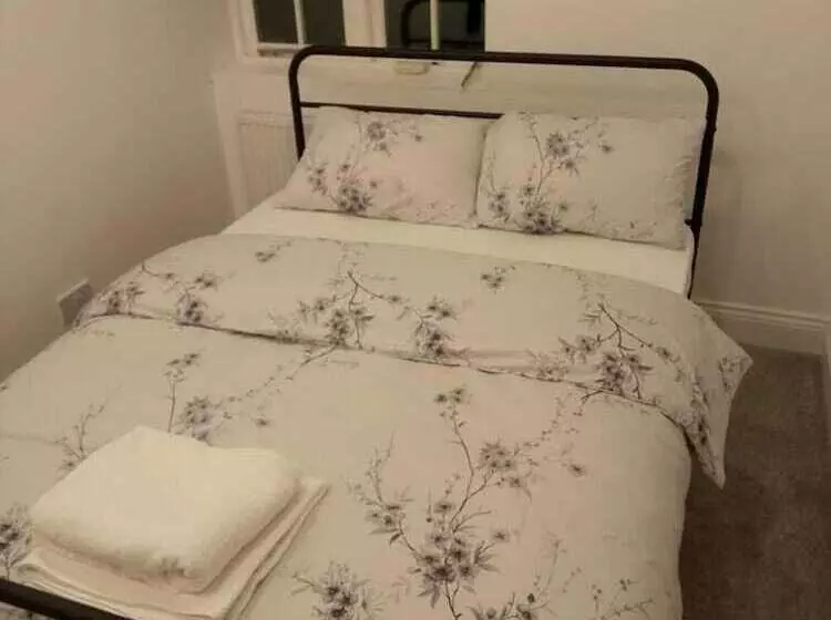 Residenssi Inviting, Relaxing, 2 Bed House Hampstead London