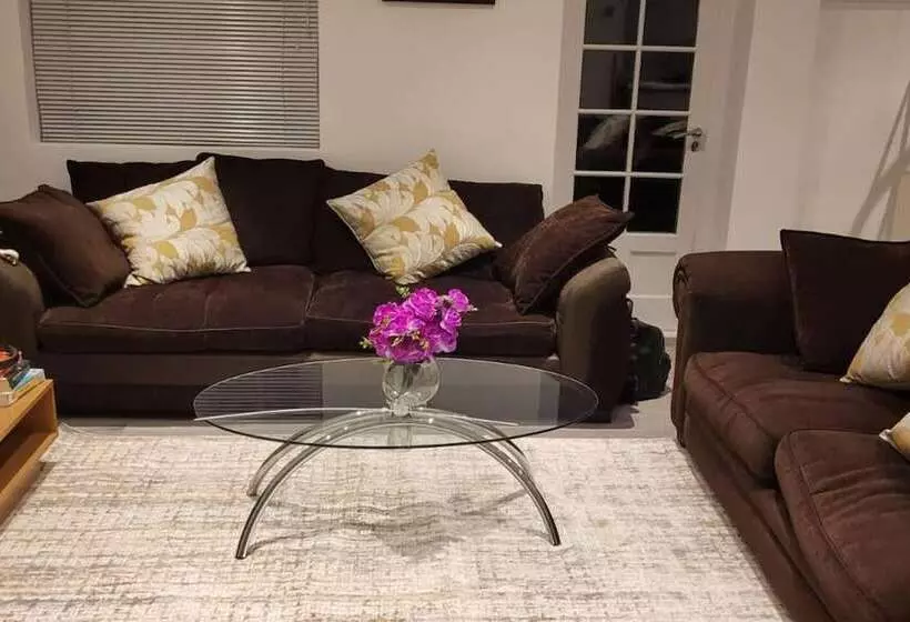 Residenssi Inviting, Relaxing, 2 Bed House Hampstead London