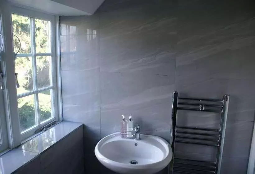 Residenssi Inviting, Relaxing, 2 Bed House Hampstead London