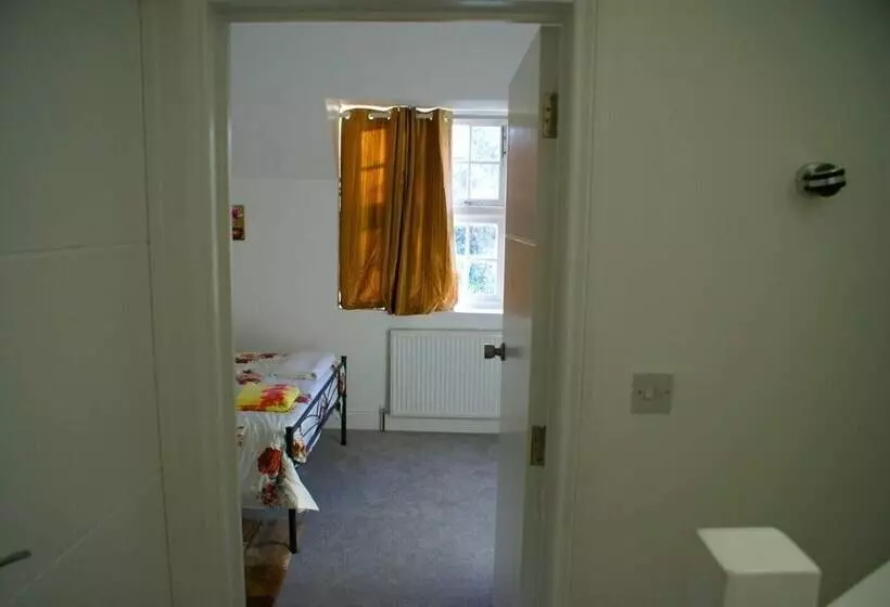 Residenssi Inviting, Relaxing, 2 Bed House Hampstead London