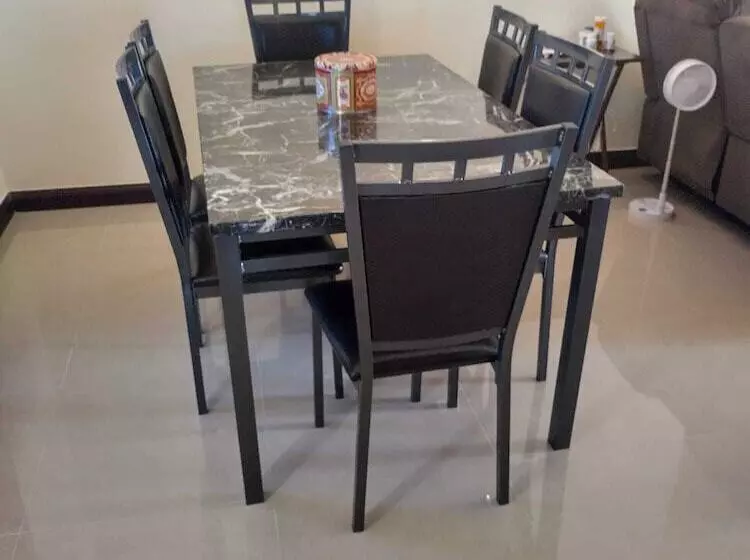 اقامتگاه Remarkable 2 Bed House In Old Harbour