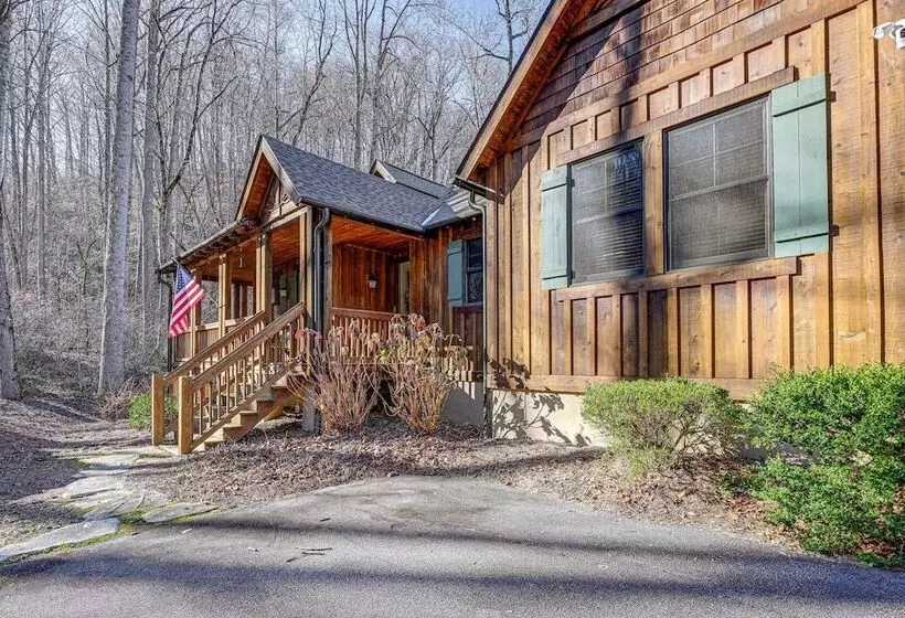 Tuckasegee Cabin ~ 3 Mi To Bear Lake!