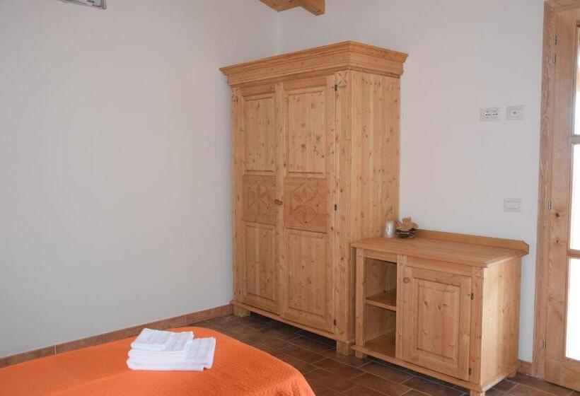 住宿加早餐  Azienda Agrituristica La Janna Di La Faj