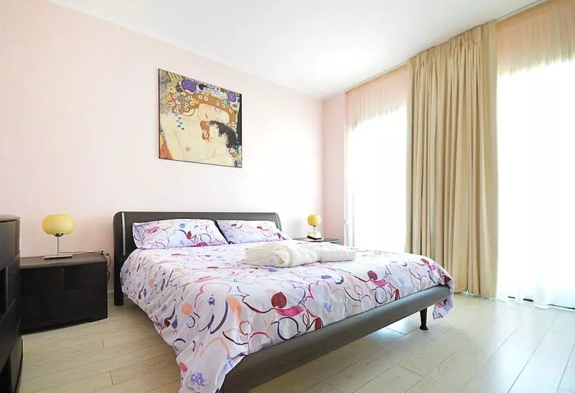 ベッドアンドブレックファースト Mar Dei Poeti Luxury Suites