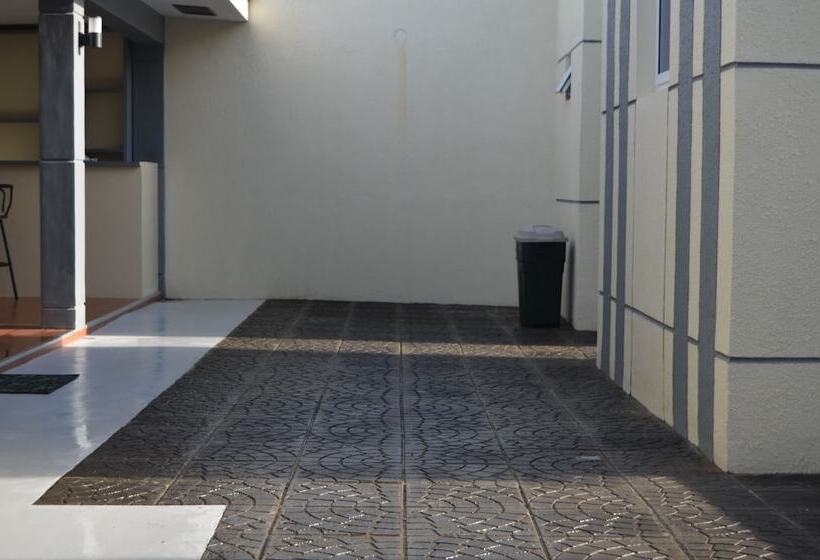 호텔 Abrhys Ridge Inn