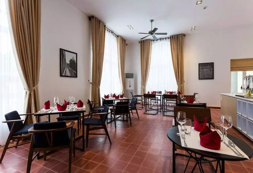 هتل Boutique Kampot