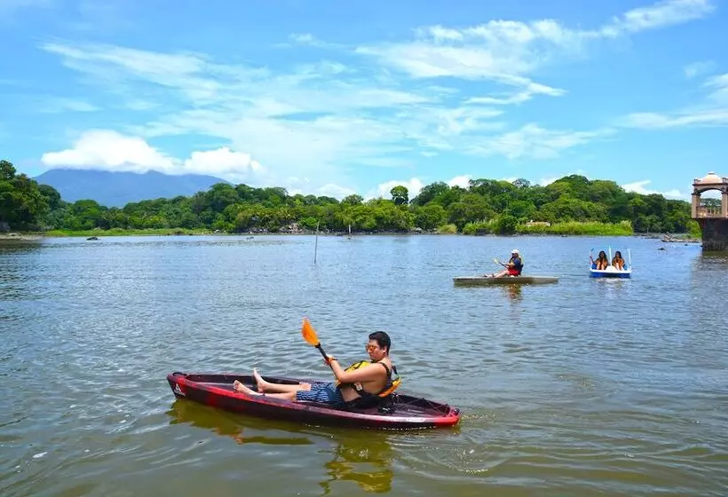 ホテル El Reith Lake
