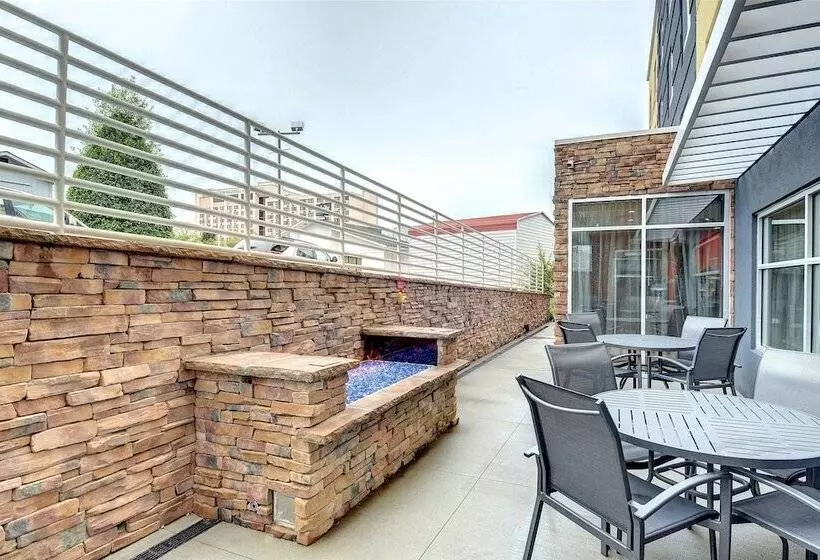ホテル Fairfield Inn & Suites By Marriott Nashville Downtown Metrocenter