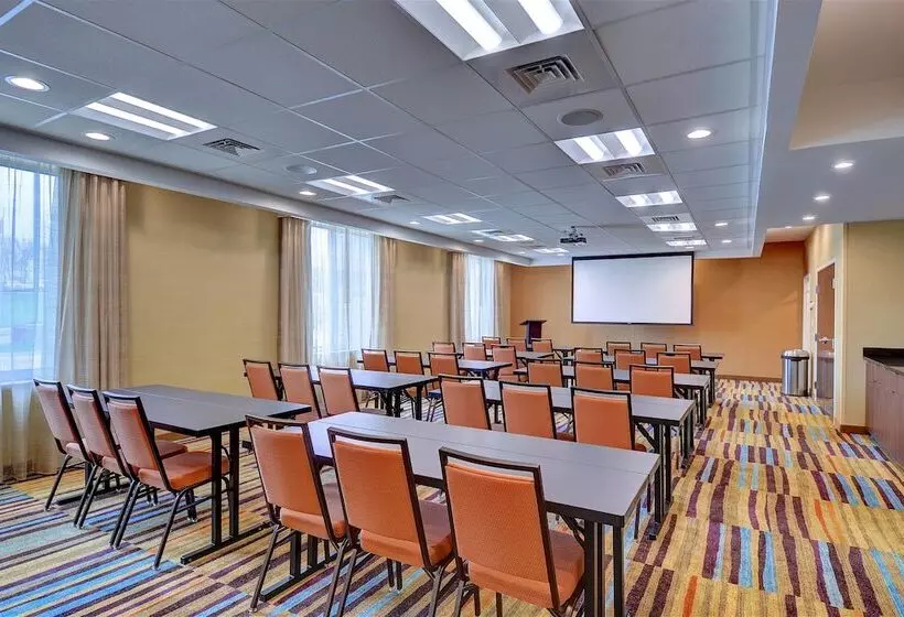 ホテル Fairfield Inn & Suites By Marriott Nashville Downtown Metrocenter