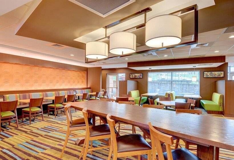 فندق Fairfield Inn & Suites By Marriott Nashville Downtown Metrocenter