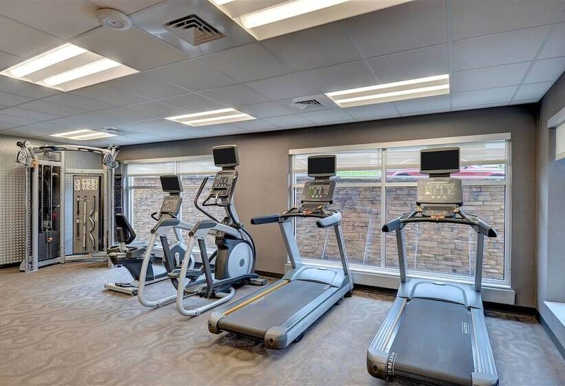 فندق Fairfield Inn & Suites By Marriott Nashville Downtown Metrocenter