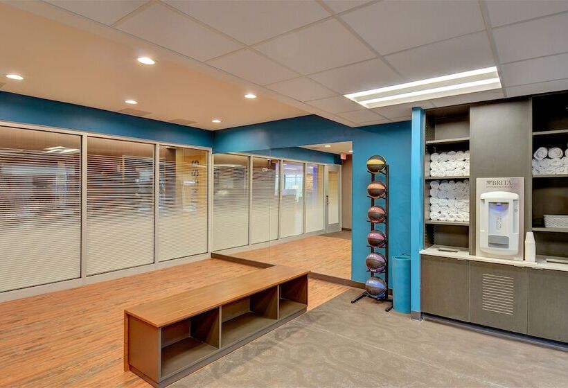 فندق Fairfield Inn & Suites By Marriott Nashville Downtown Metrocenter