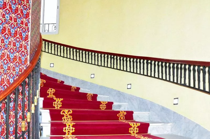 هتل Royal Victoria   Ex British Embassy