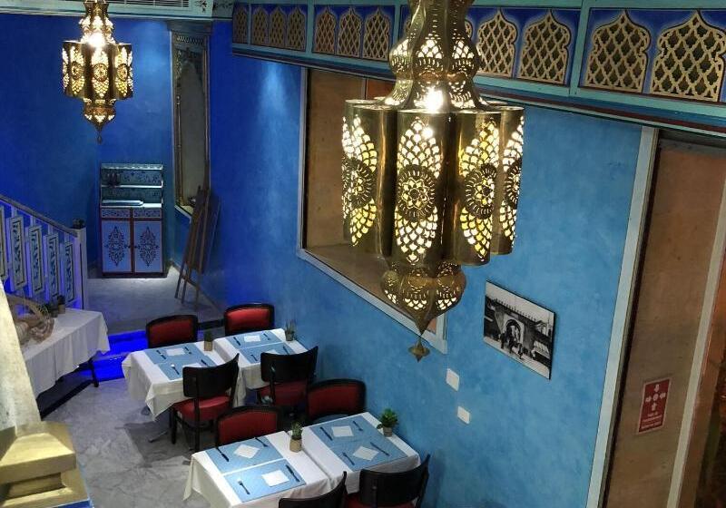 בית מלון כפרי Royal Victoria Ex British Embassy