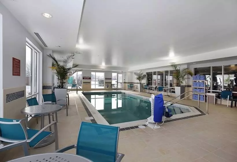 Hotelli Towneplace Suites By Marriott Grove City Mercer/outlets