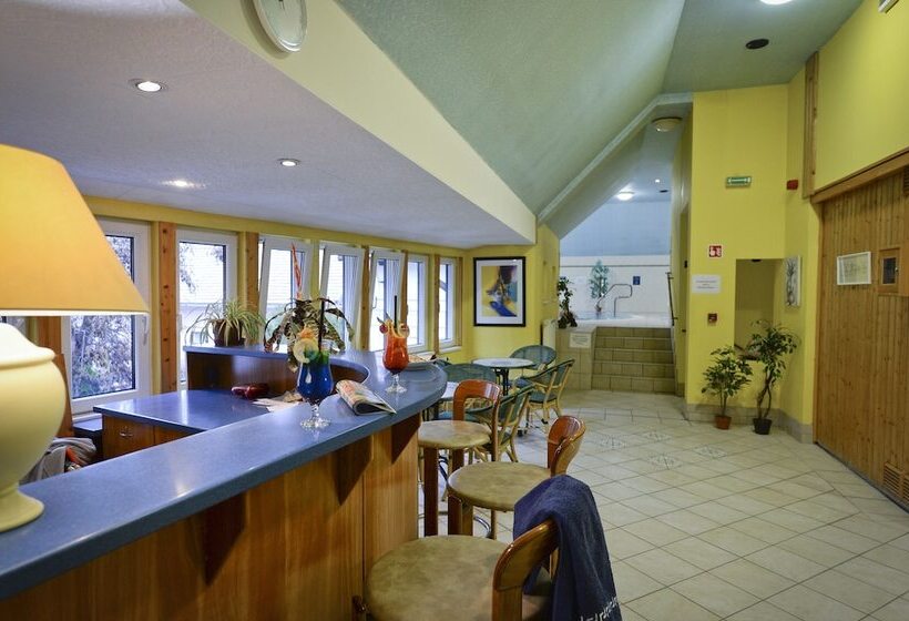 Отель Unicornis