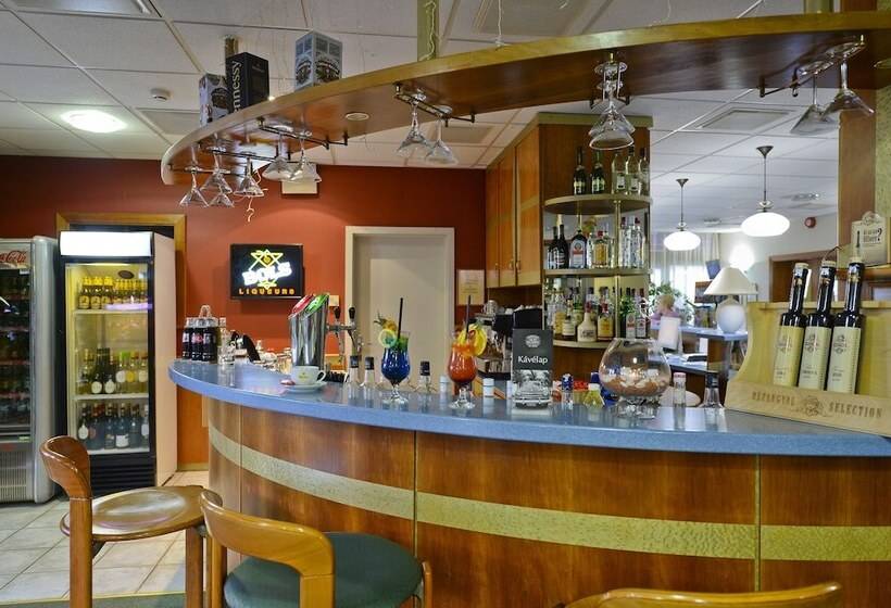 Отель Unicornis