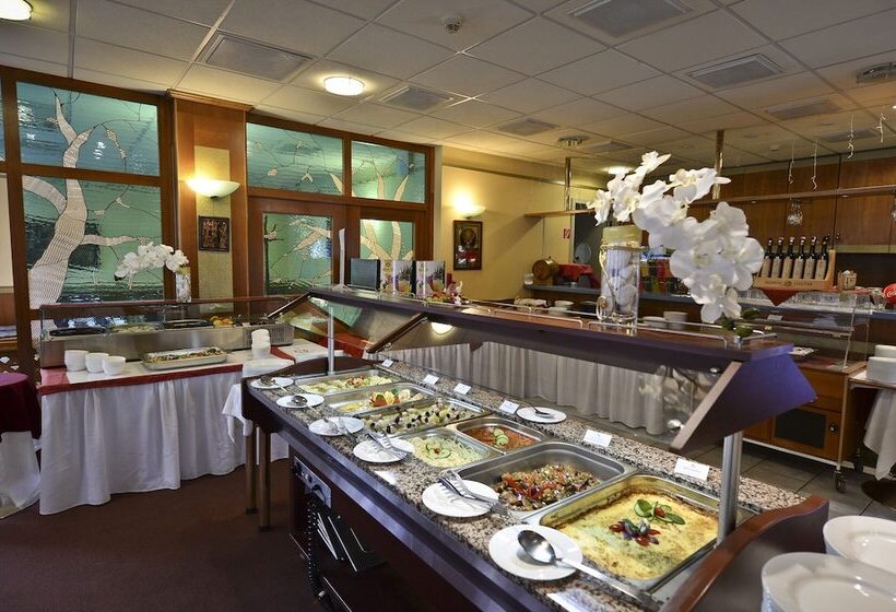 Отель Unicornis