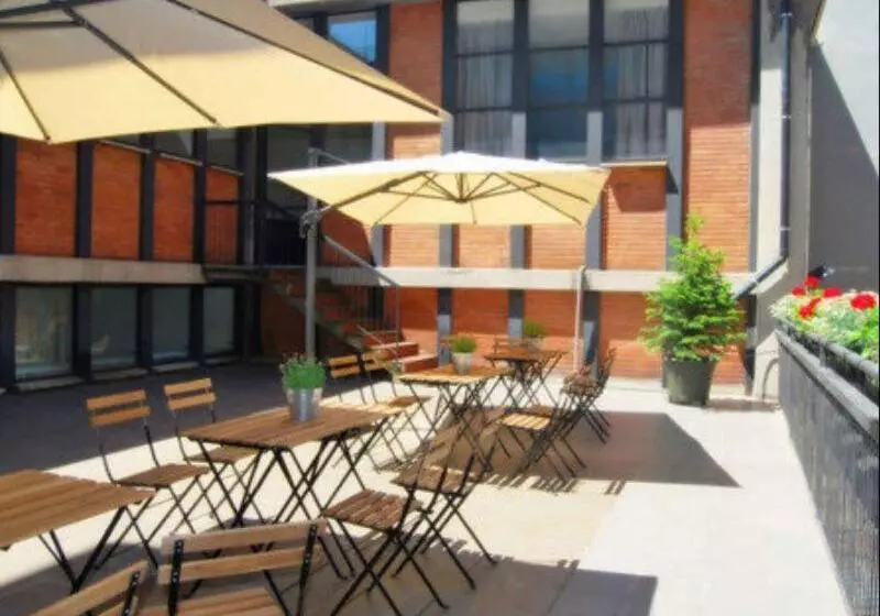 Mio Hostel