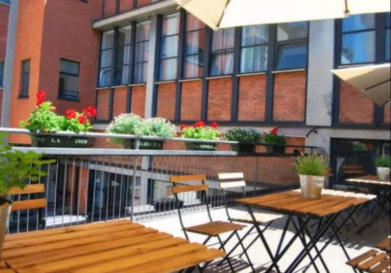 Mio Hostel