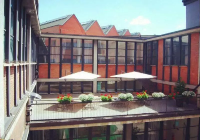 Mio Hostel