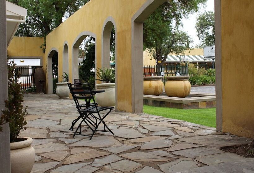 بنسيون 17 On Bird Guest House