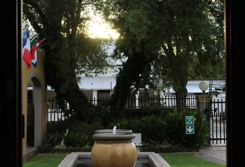 ペンション 17 On Bird Guest House