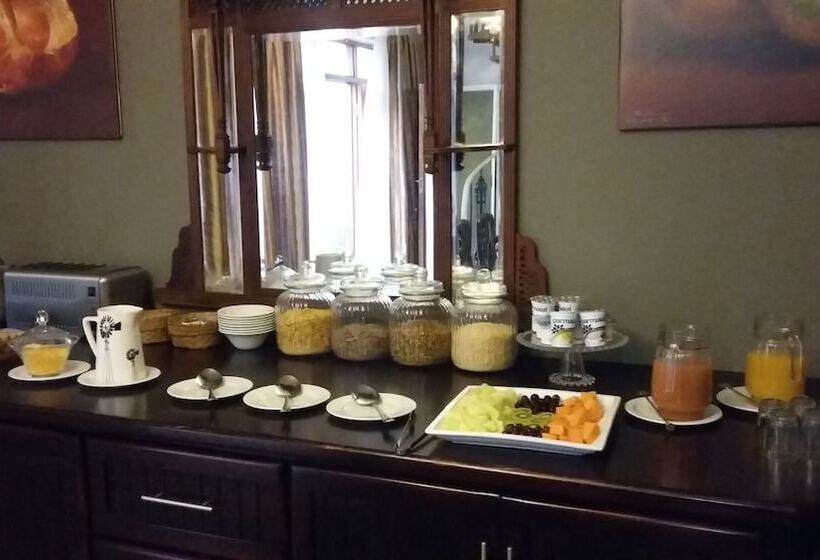 بنسيون 17 On Bird Guest House