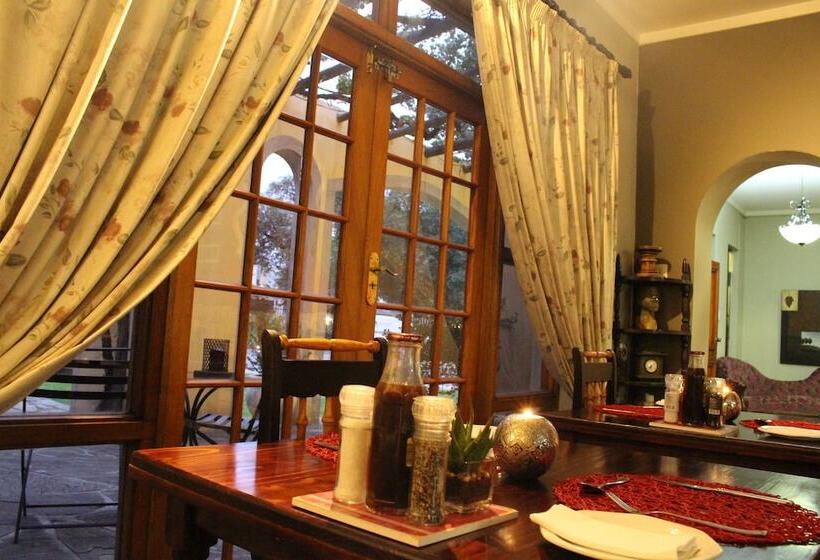 بنسيون 17 On Bird Guest House