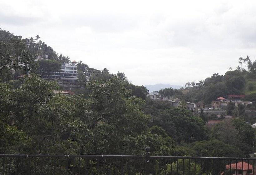 Pensiune King Of Kandy