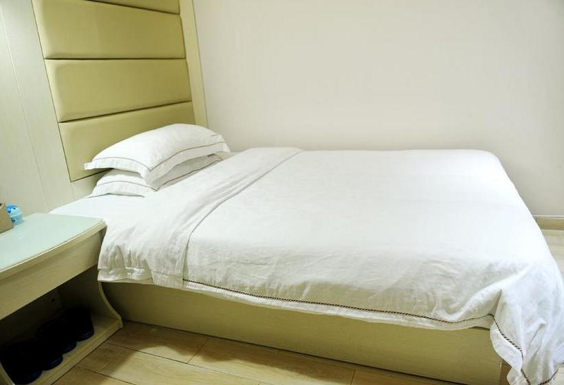 Yimi Hotel Chen Ancestral Temple Branch