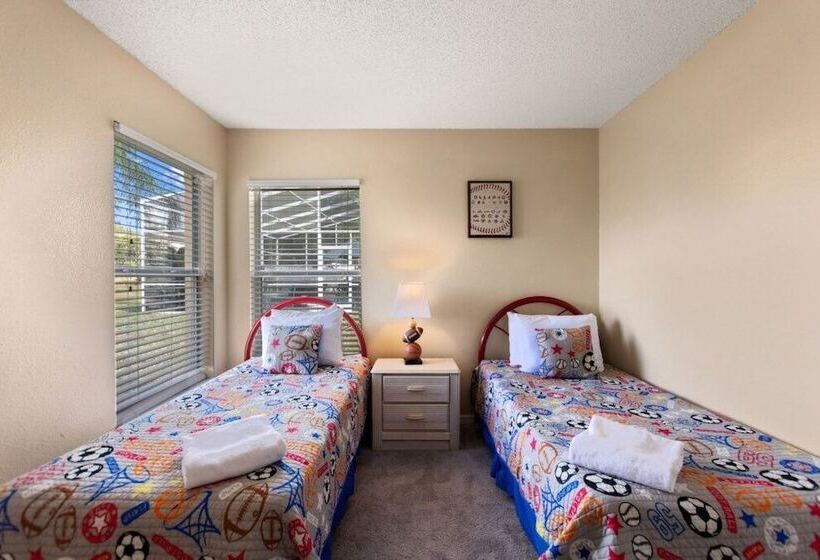 5 Bed Large Pool And Games Room #801