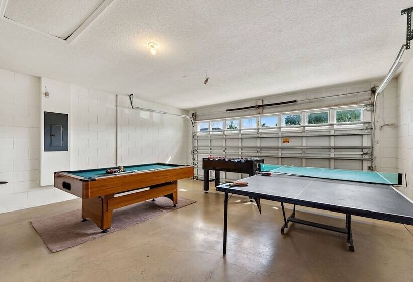 5 Bed Large Pool And Games Room #801