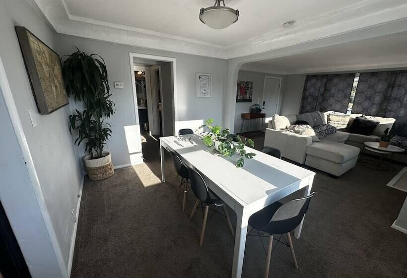 ベッドアンドブレックファースト Tacoma Homestay