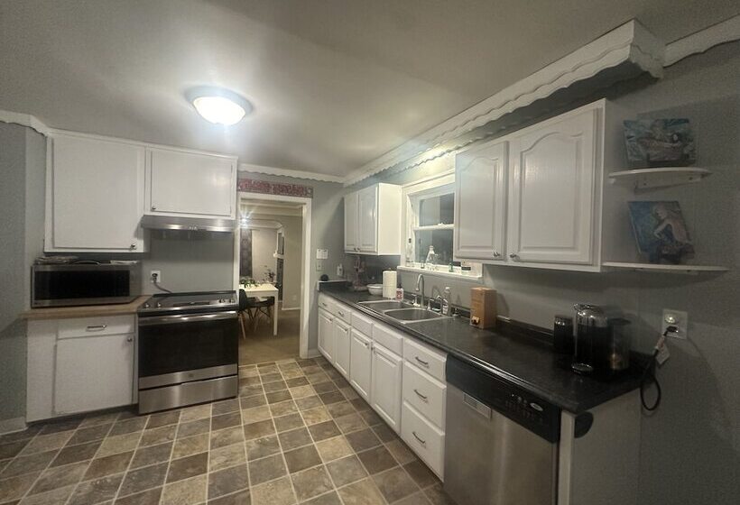 ベッドアンドブレックファースト Tacoma Homestay