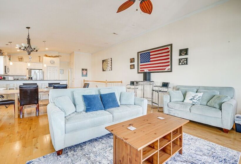 Breezy Kure Beach Home   Walk To Pier & Ocean!