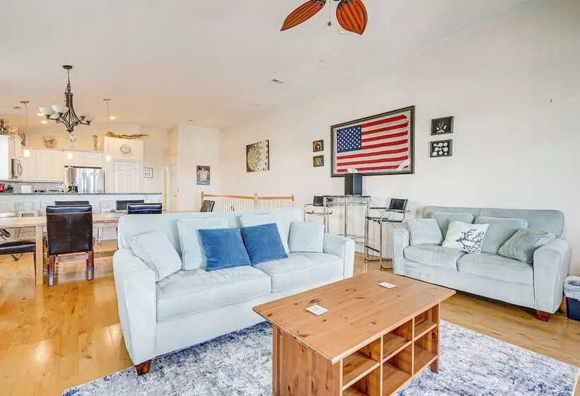 Breezy Kure Beach Home   Walk To Pier & Ocean!