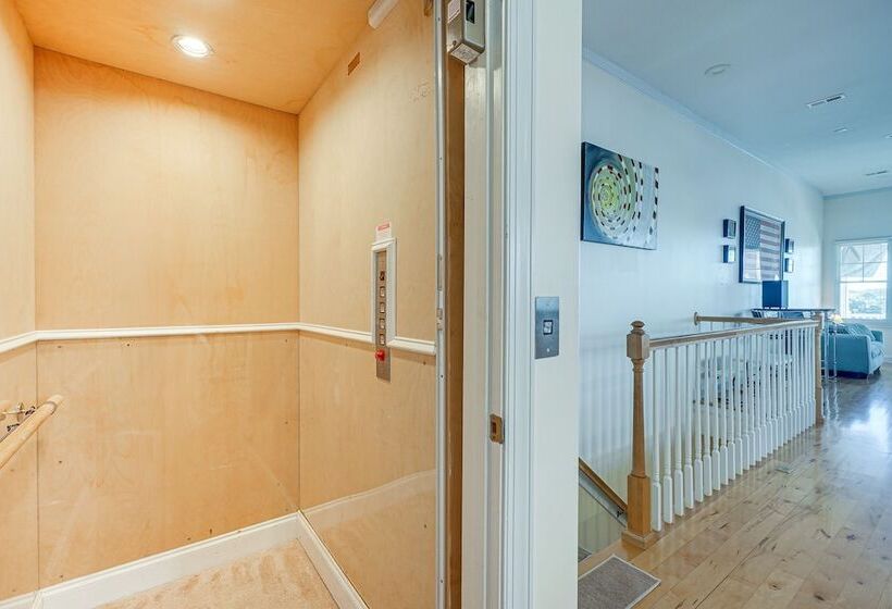 Breezy Kure Beach Home   Walk To Pier & Ocean!