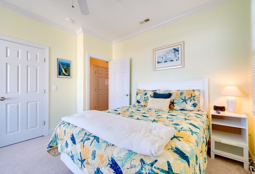 Breezy Kure Beach Home   Walk To Pier & Ocean!